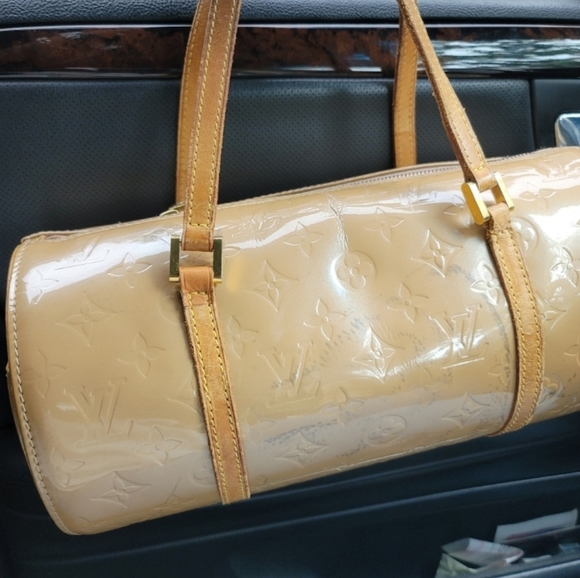 LV Vernice monogram shoulder bag 100% authentic - Picture 9 of 10